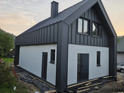 Nowoczesna stodoła Ekodom110 Pewel Ślemieńska koło Żywca – widok boczny, konstrukcja szkieletowa